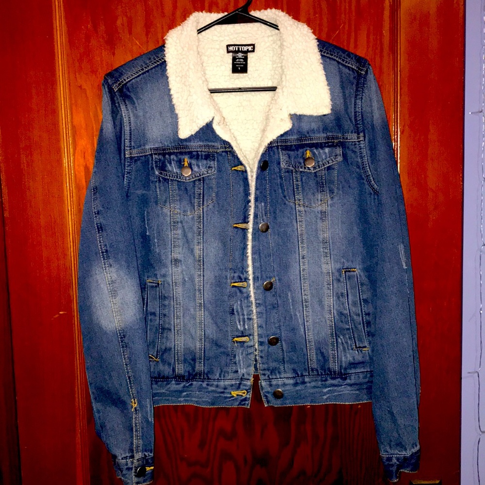 Hot topic Jean jacket. Good condition.